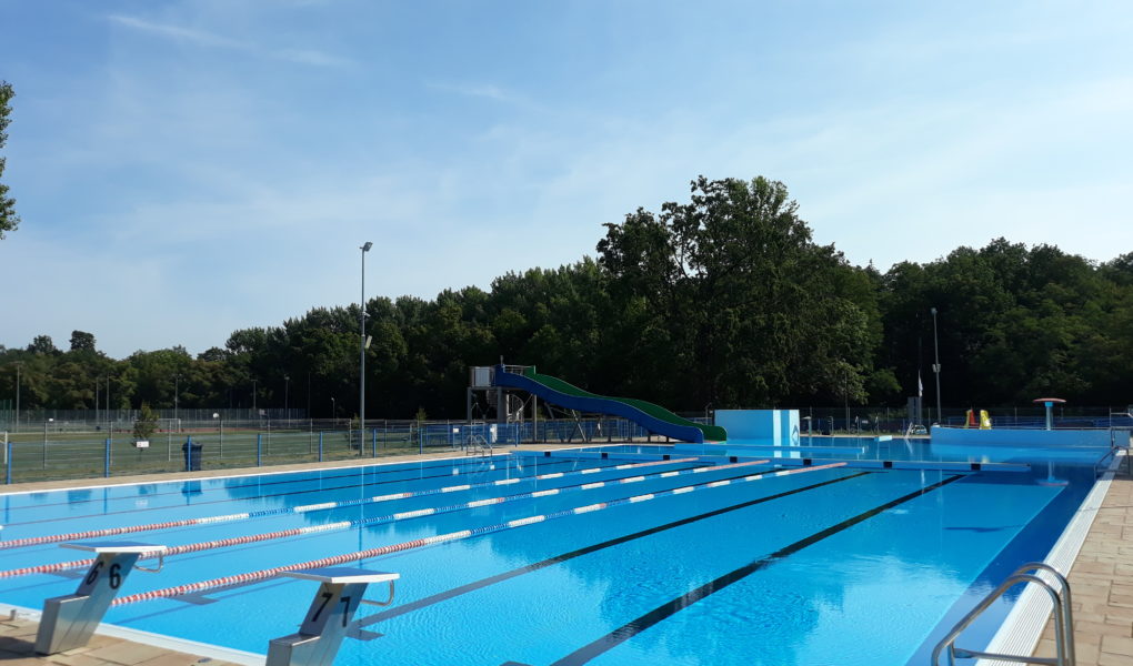 zdjęcie basenu pływackiego