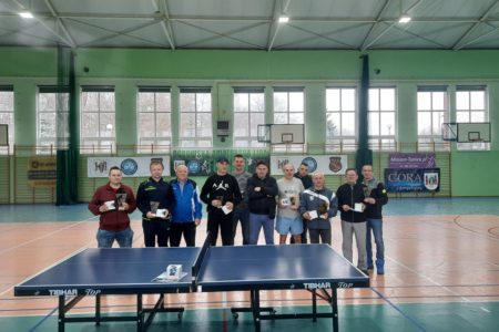 zdjęcie uczestników turnieju stołowego