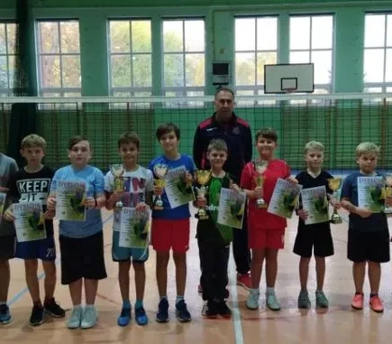 turniej siatkówki zdjęcie młodzieży