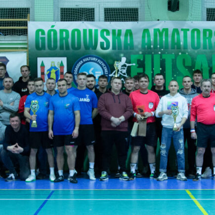 zdjęcie uczestników Górowskiej Amatorskiej Ligi Futsalu