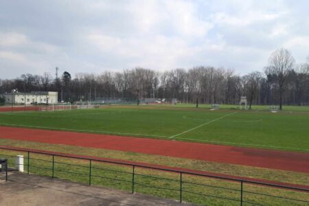 zdjęcie płyty boiska