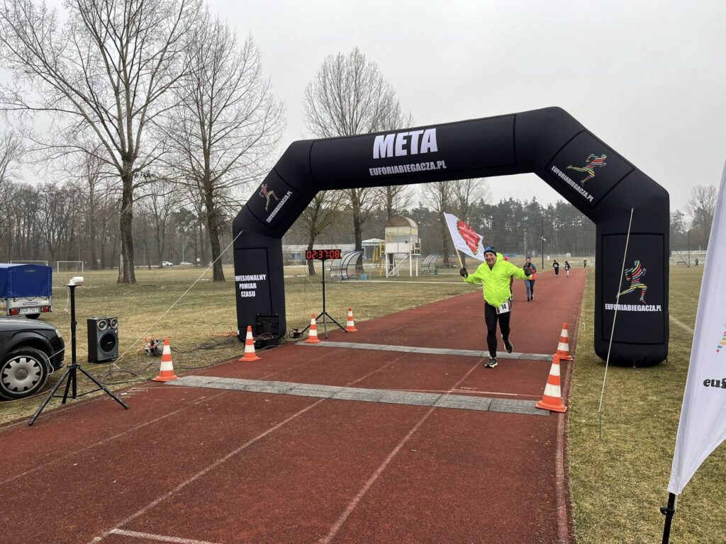 Uczestnicy podczas biegu Charytatywna 400-tka Góra 2026