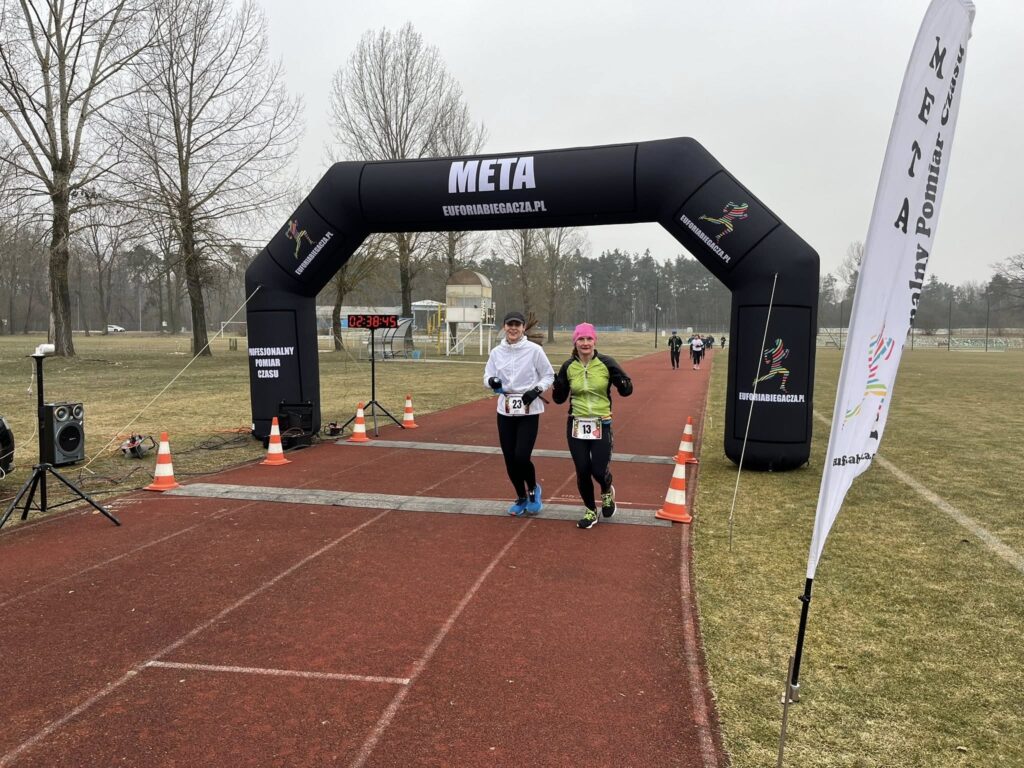 Uczestnicy podczas biegu Charytatywna 400-tka Góra 2026