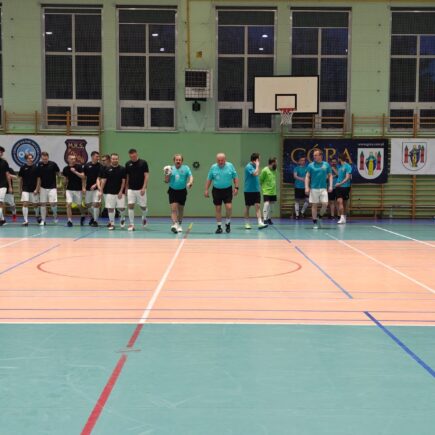 zawodnicy turnieju podczas gry