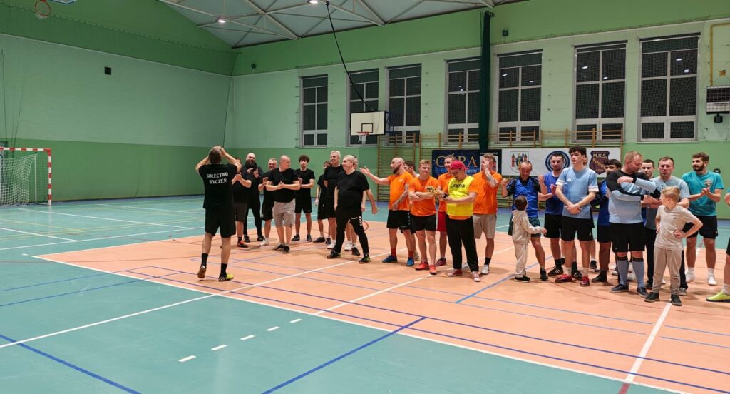 zawodnicy turnieju podczas gry